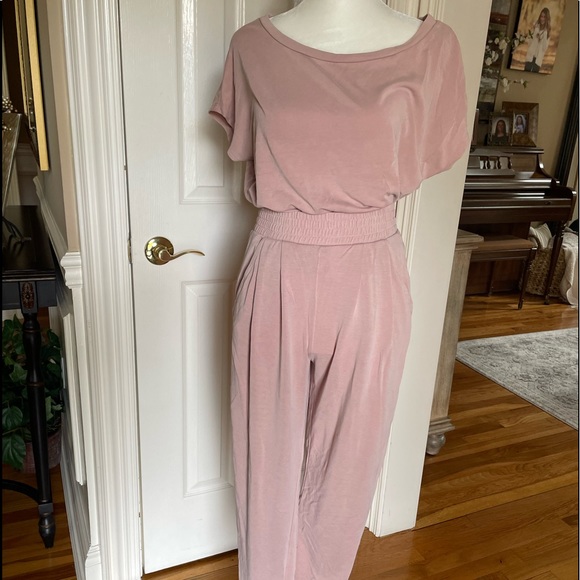 Express Pants - NWOT EXPRESS LOUGE  SET